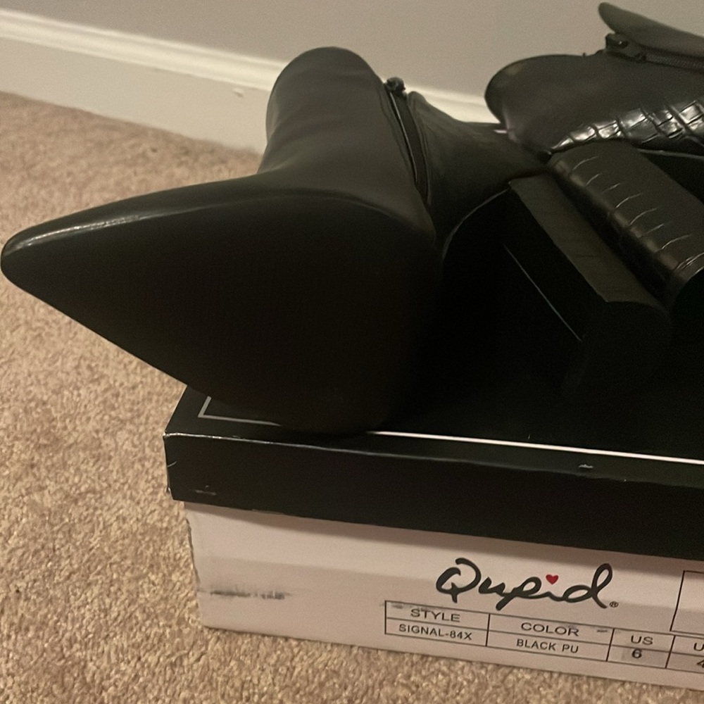 Booties - Picture 5 of 5